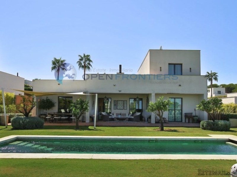 Detached Villa In Las Cimas De..