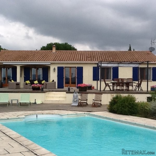4 Bed Single Story Villa With Garden..