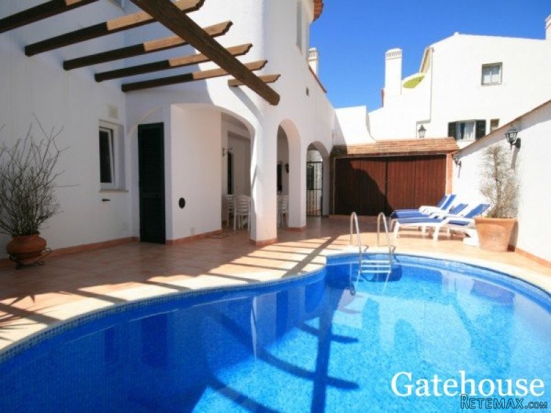 3 Bed Golf Apartment With Pool In Vale.. - 2