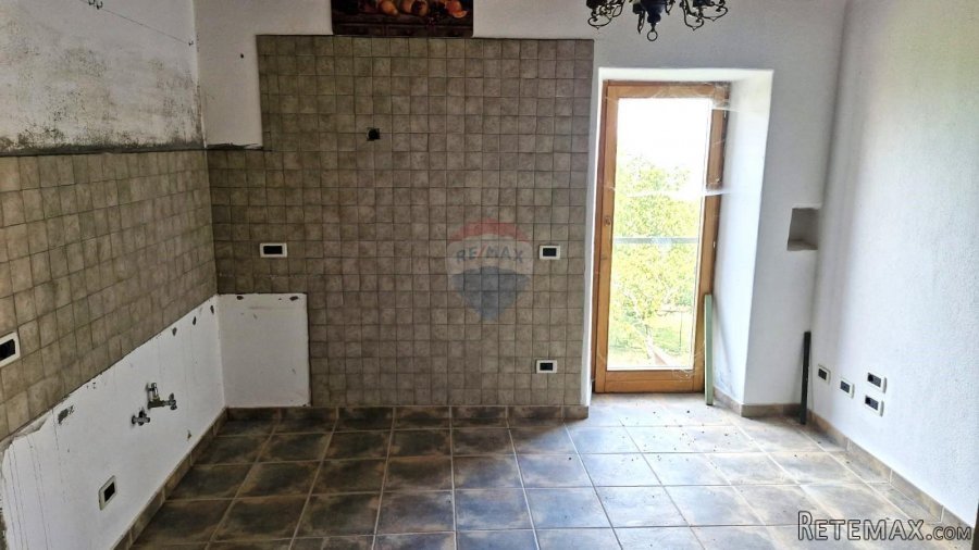 Brič okolica, autohtona kamena kuća - 3