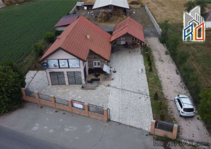 NA PRODAJU! Useljiva kuća u Takovu pored Uba - 3