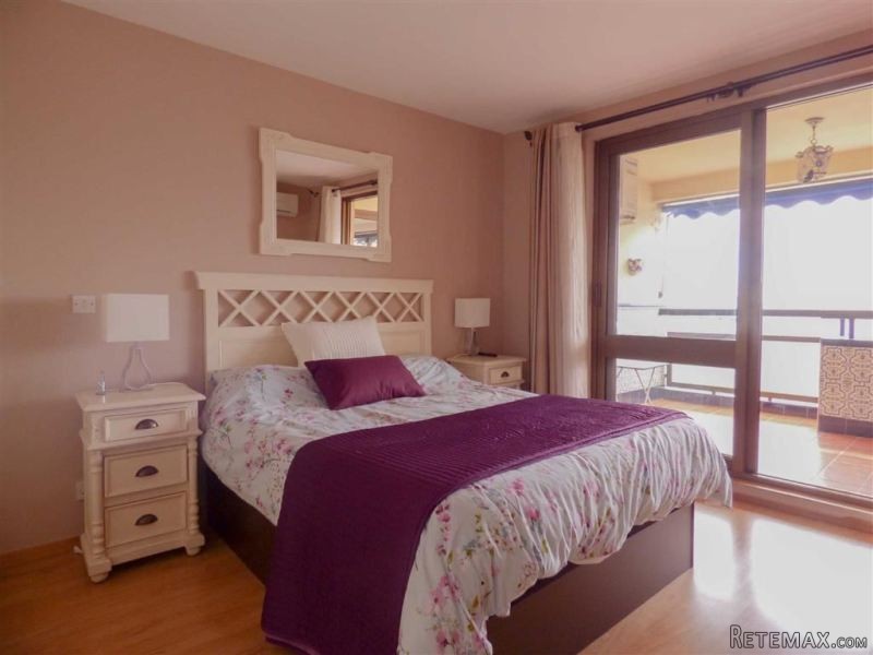 2 bed apartment in Jumpers Building - 2