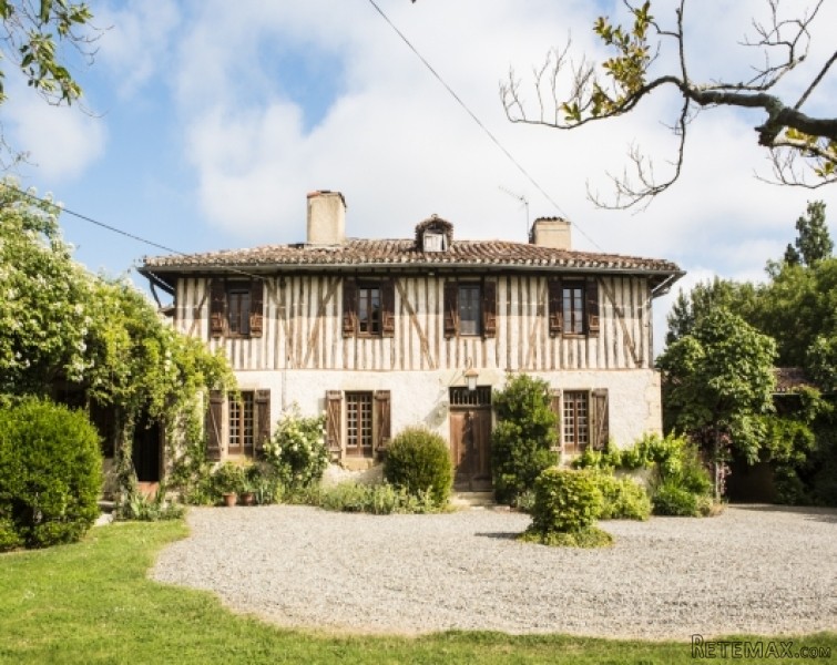 Magical country manor house with pool..