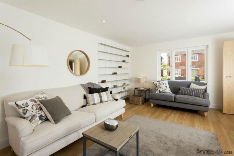 3 Bedroom Terraced House - 2
