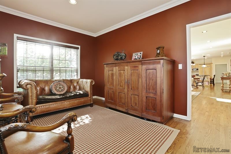 5 bedroom House For Sale: 52 Hall Road.. - 2