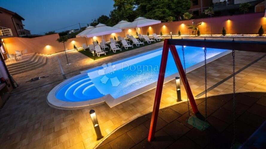 VUKOVAR - ODLIČNO UHODANO POSLOVANJE TURISTIČKOG IZNAJMLJIVA