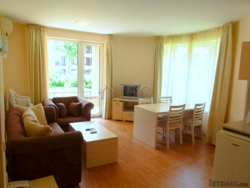Beautiful 1-bedroom apartment 50 metres.. - 2