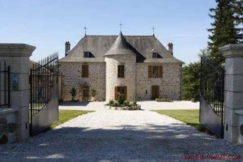 Charente - For sale renovated chateau +..