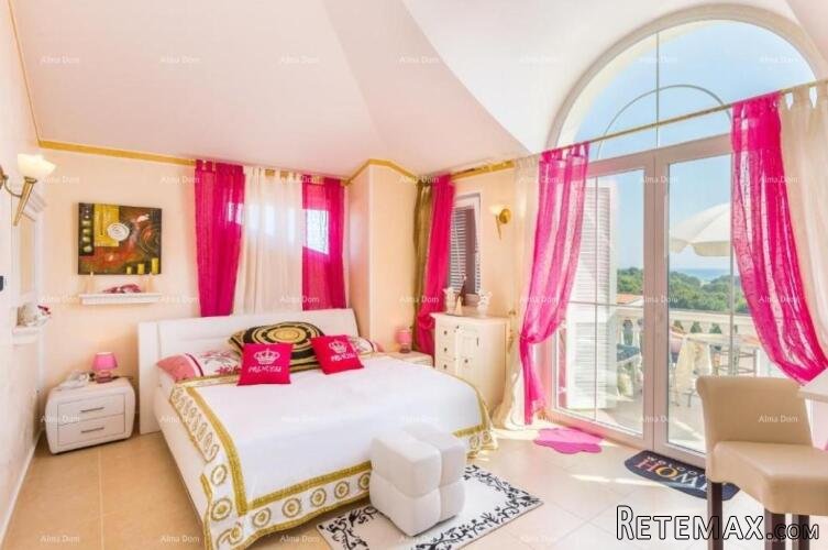 Kuća s apartmanima i bazenom u Premanturi – pogled na more! - 3