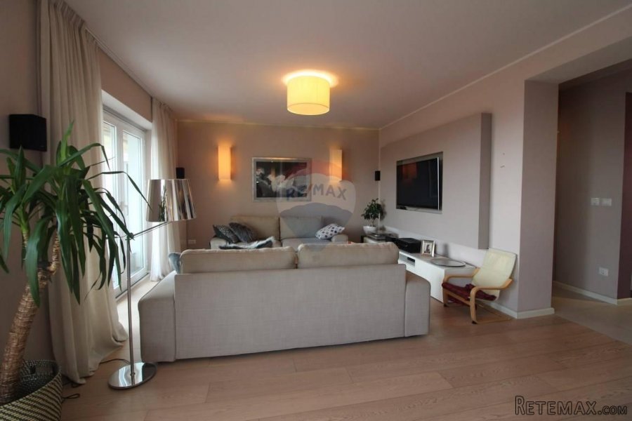 OPATIJA - DVOETAŽNI STAN 260 m2 - NOVOUREĐEN - 3