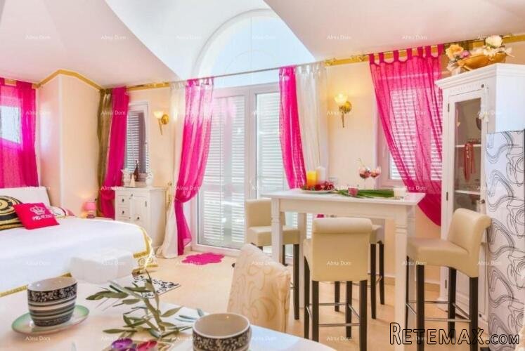 Kuća s apartmanima i bazenom u Premanturi – pogled na more! - 5