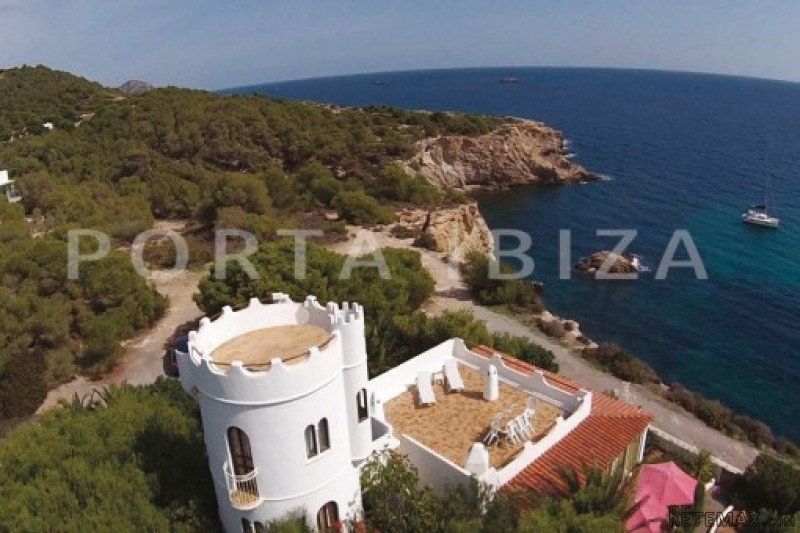 Exceptional first line villa with.. - 2
