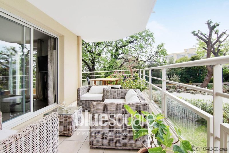FOR SALE THIS 2 BEDROOM APARTMENT IN..