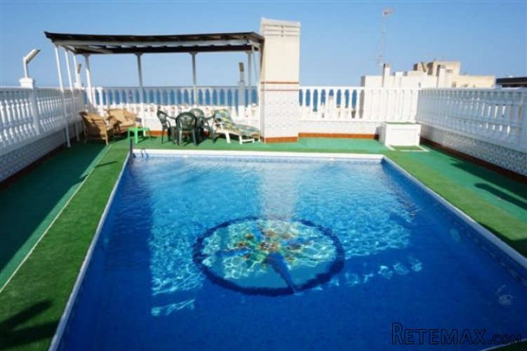 Luxurious 348m2 Penthouse apartment with private roof top..