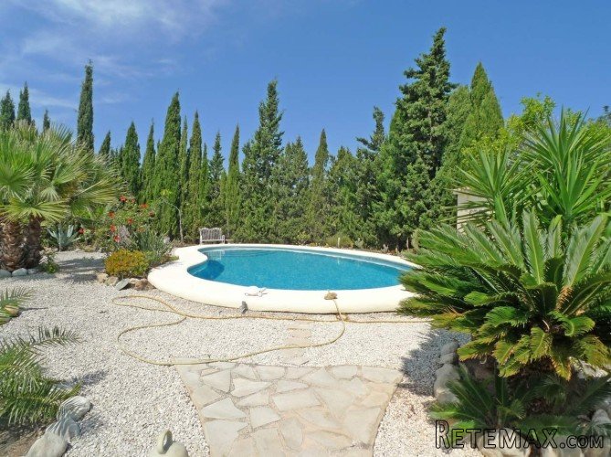 Villa for sale in Parcent that comprises of very light and.. - 2