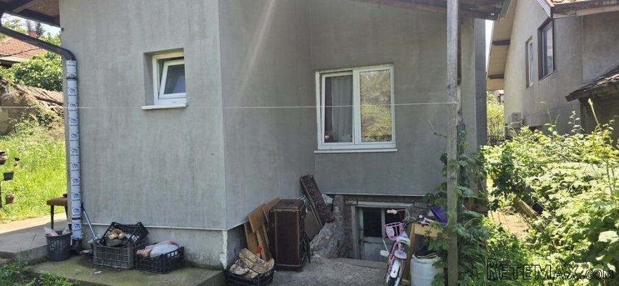 Prodajem plac sa kucom u centru Smedereva - 3