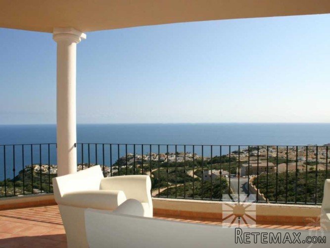 South facing villa of recent construction with panoramic.. - 3