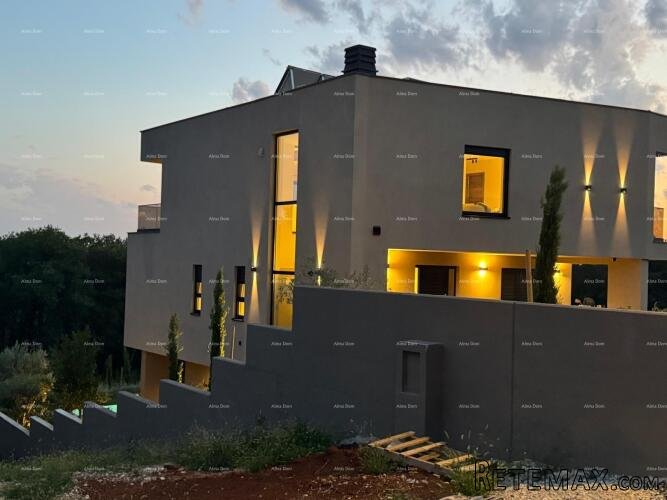 Istra – Medulin, impresivna vila uz šumu s pogledom na more - 4