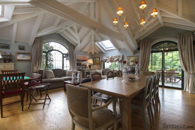 Luxurious Penthouse In Meina - 2