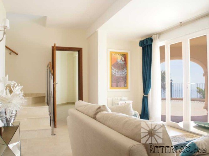 South facing villa of recent construction with panoramic.. - 4