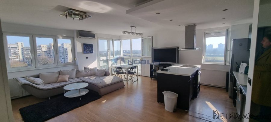 Zagreb, Savica, 68m2, 2 spavaće sobe, dnevni boravak, 2..
