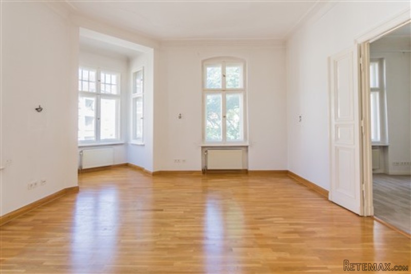 Rare: Spacious 4-Rooms Old-Style.. - 2