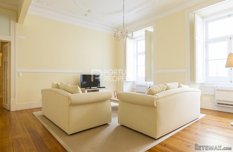 Unique Spacious Apartment in Baixa - 2