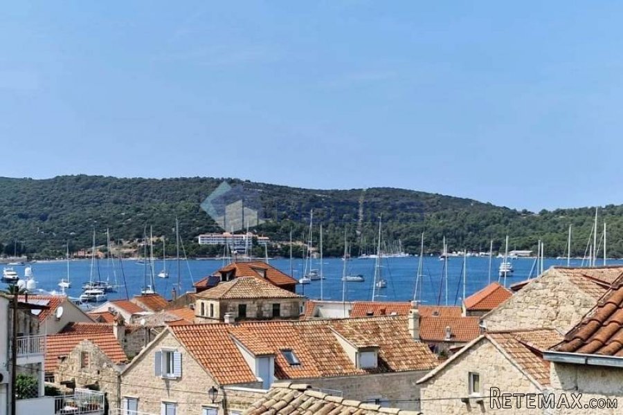 Vis - Kut, kuća 158 m2 s 139 m2 vrta SNIŽENO