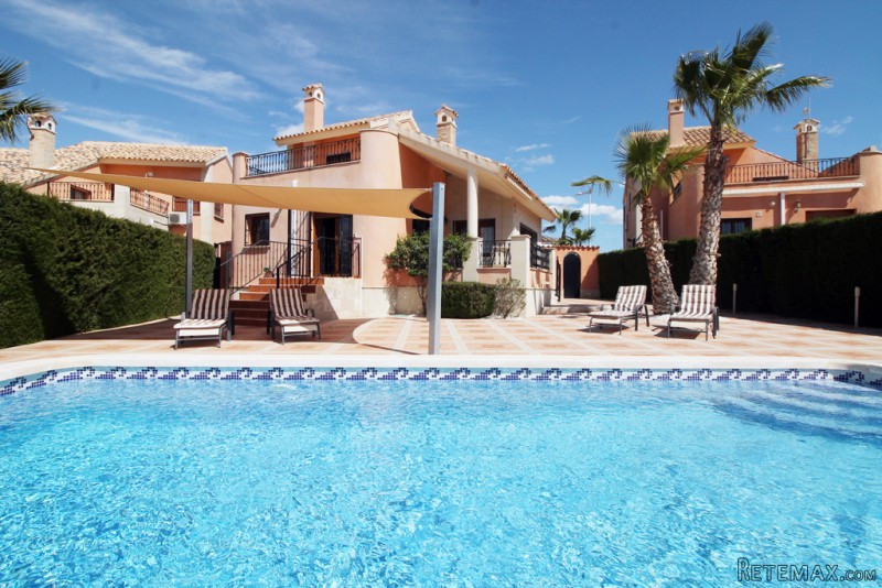 3 Bedrooms - Villa - Alicante - For Sale