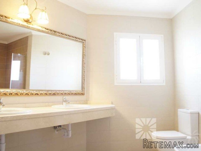 South facing villa of recent construction with panoramic.. - 8