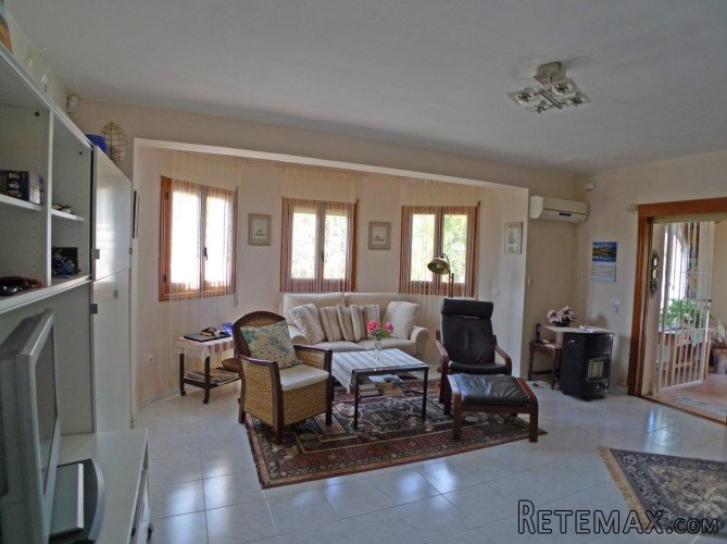 Villa for sale in Parcent that comprises of very light and.. - 8