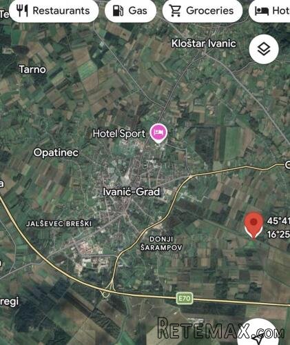 Prostrana parcela sa dva ucrtana objekta, 10153 m²