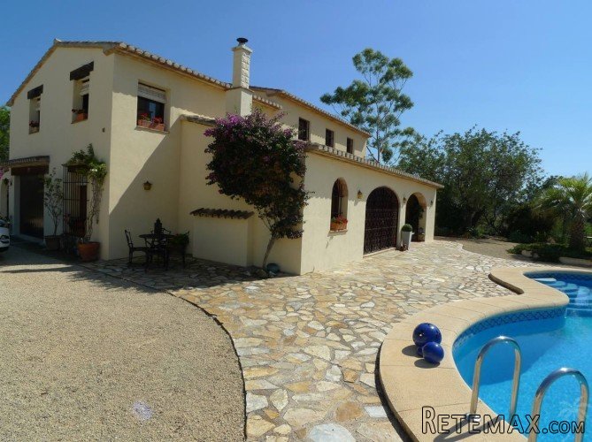 Finca style property for sale located at just 10 minutes.. - 3