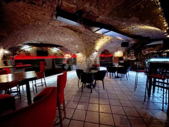 Poznati noćni klub na izvrsnoj lokaciji