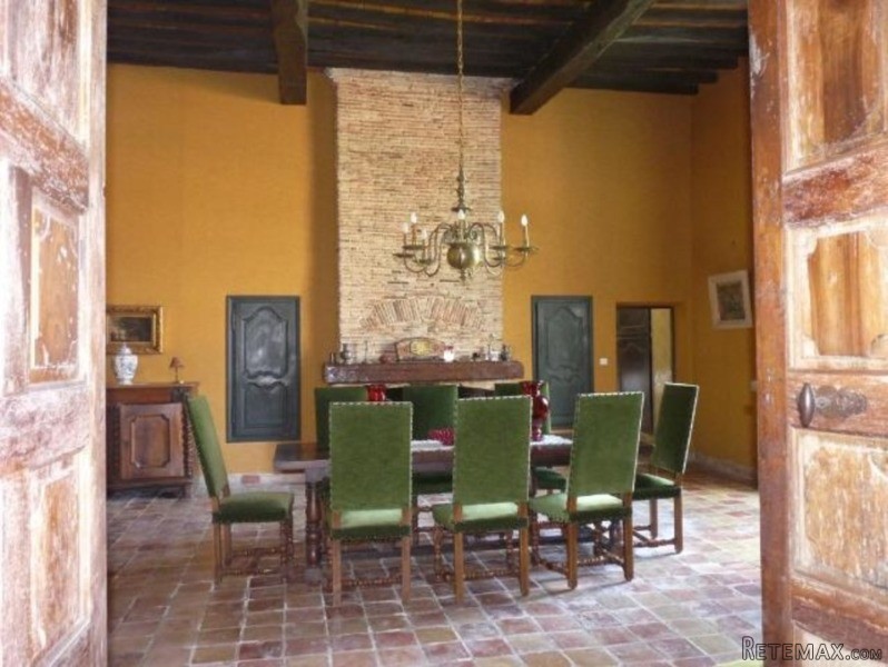 A Magnificent 17th Century Domaine.. - 2