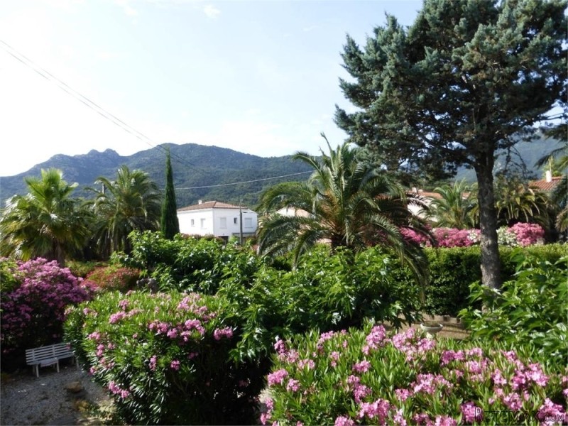 Lovely 4 Bed Villa Compramising 2.. - 2