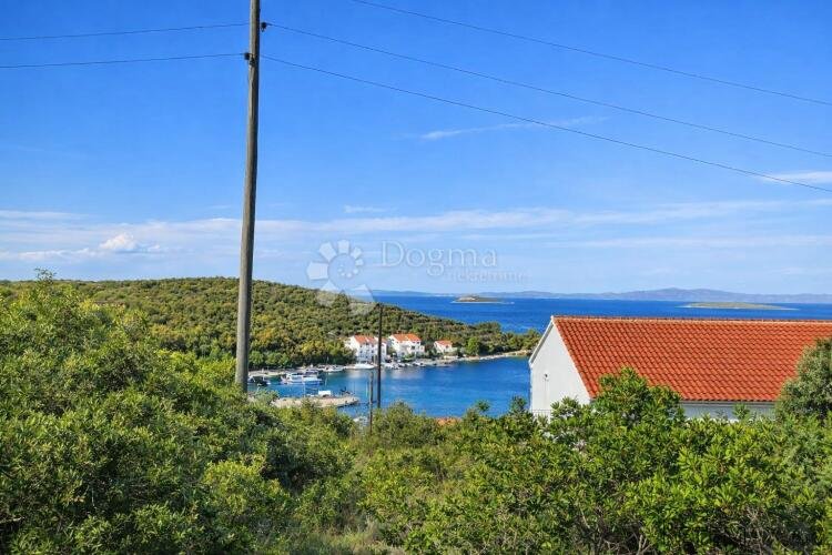 Dugi otok (Zaglav) - građevinsko zemljište 882m2 - 2