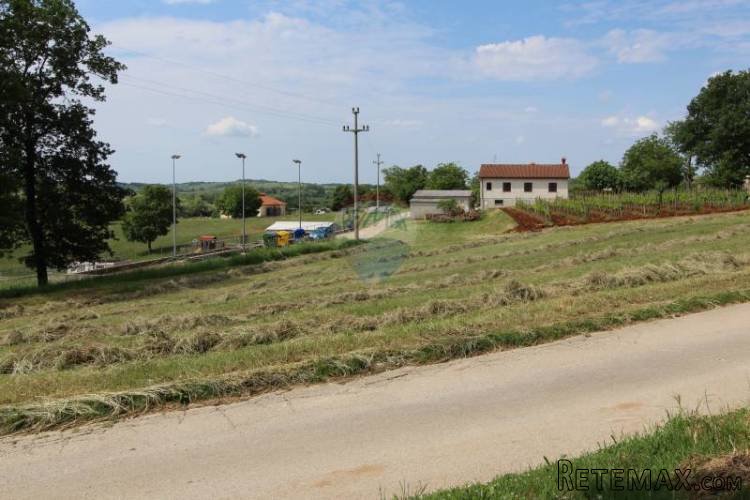 SREDIŠNJA ISTRA, LIJEPA PARCELA U PRIRODNOM OKOLIŠU - 2