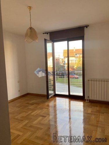 Zagreb, Kozjak, dvosoban stan, 71 m2, 1.kat, garaža..