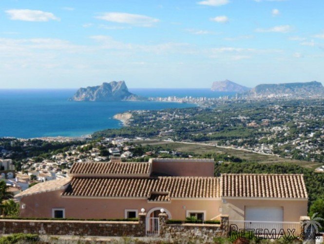 This immaculate villa with amazing sea and mountain views.. - 3