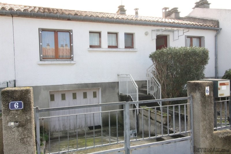 3 Bedrooms - Villa -..