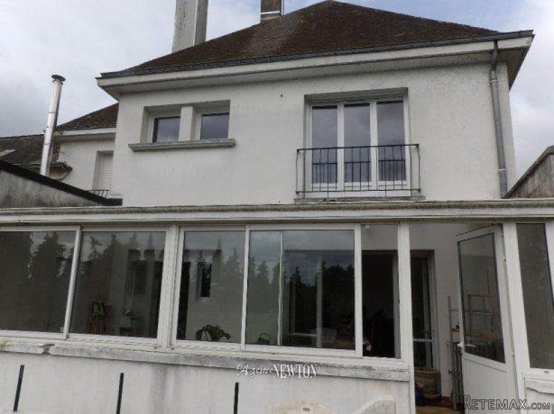 Large,light family home in small.. - 2