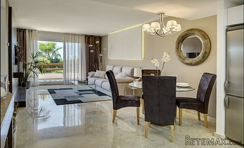 * FRONT LINE BEACH APARTMENT WITH.. - 2