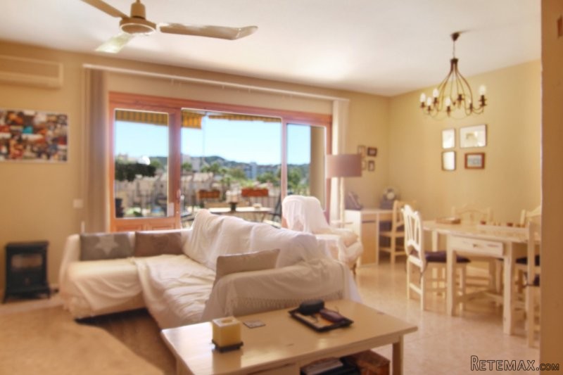 South facing apartment close to the..