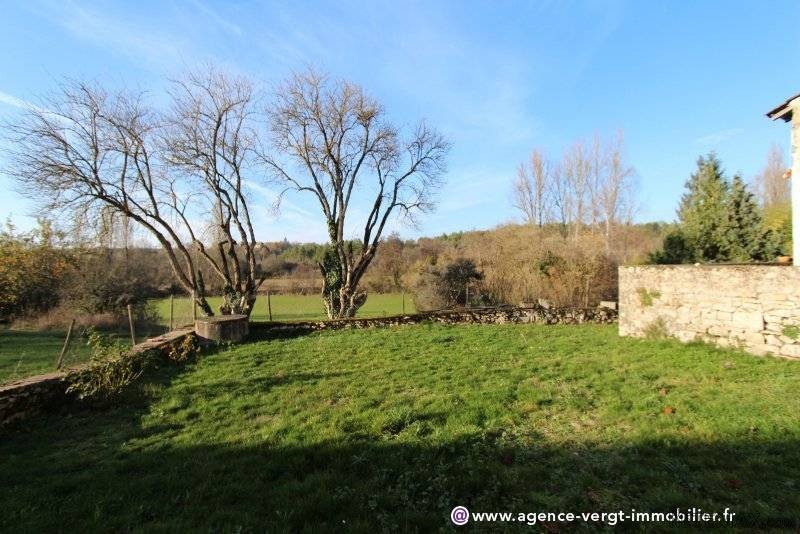 Ref 29340 : Hauteurs D'un Village Avec.. - 2