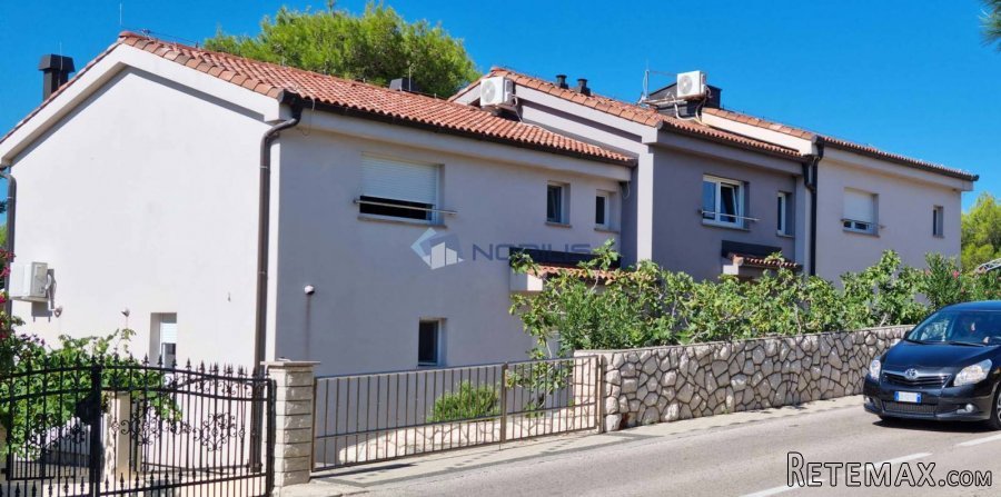 Rab, Barbat, kuća u nizu u blizini mora, 70,99 m2 + PM