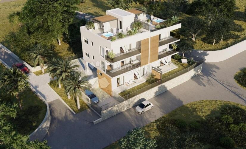 TROGIR - LUKSUZAN STAN S KROVNOM TERASOM U NOVOGRADNJI - 2