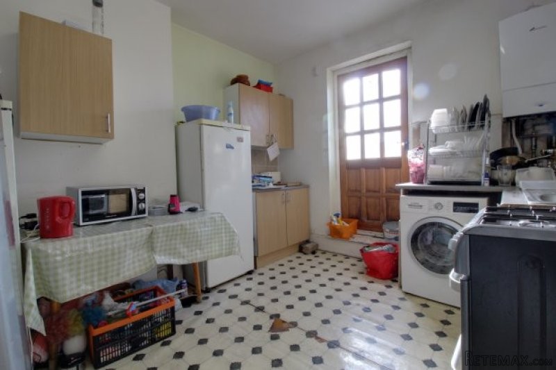 3 bedroom, Flat house for sale - 2