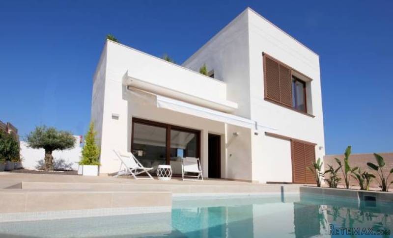 3 Bedroom 2 Bathroom Villa In La.. - 2