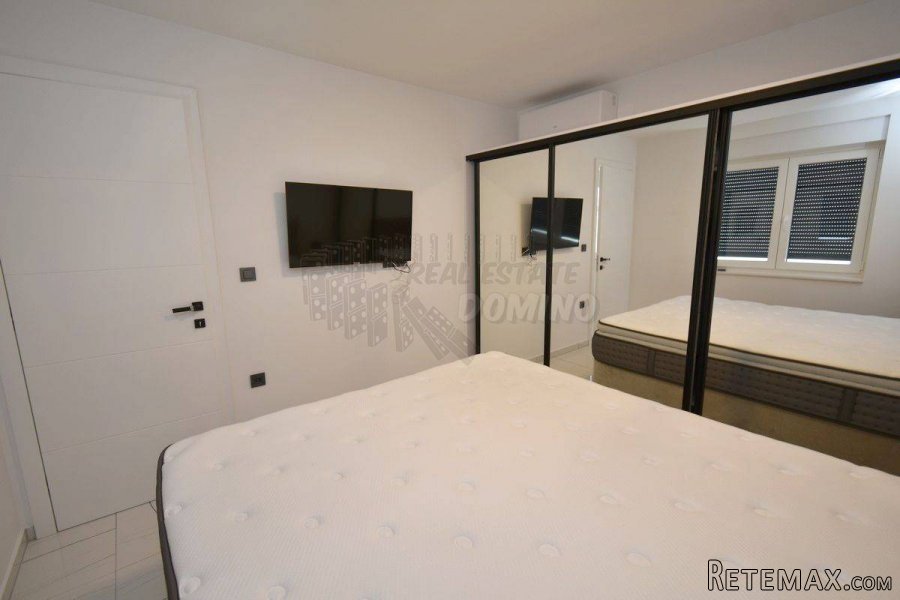 Apartman u novogradnji! Njivice!! - 10